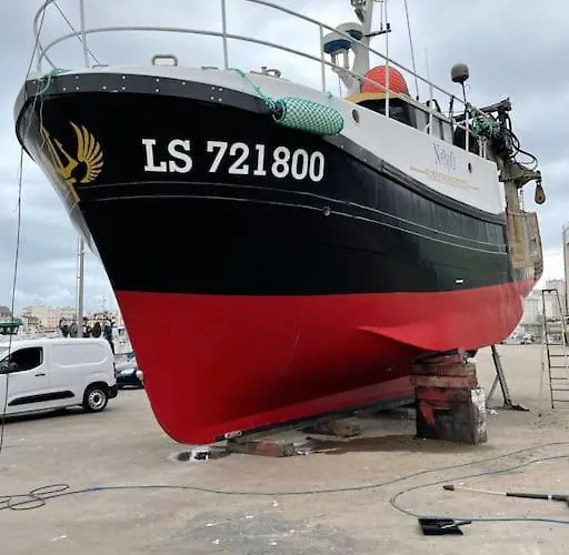 Louez Notre Bateau Immobilisé ! Bateau-hôtel